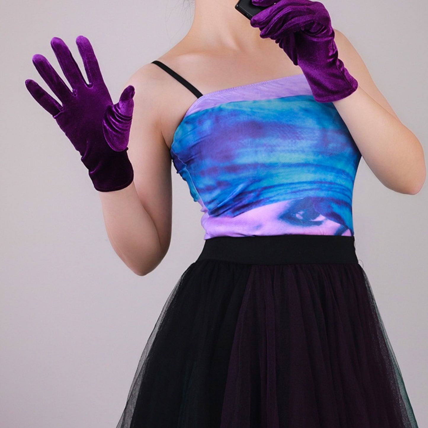 Dark Purple Velvet Gloves - Quaworth