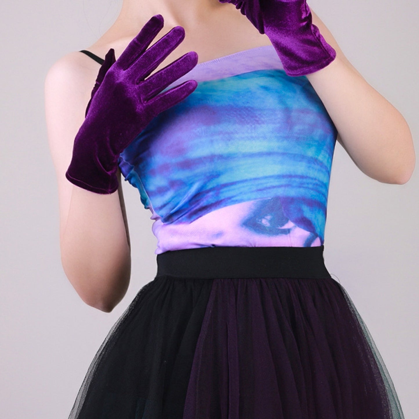 Dark Purple Velvet Gloves - Quaworth