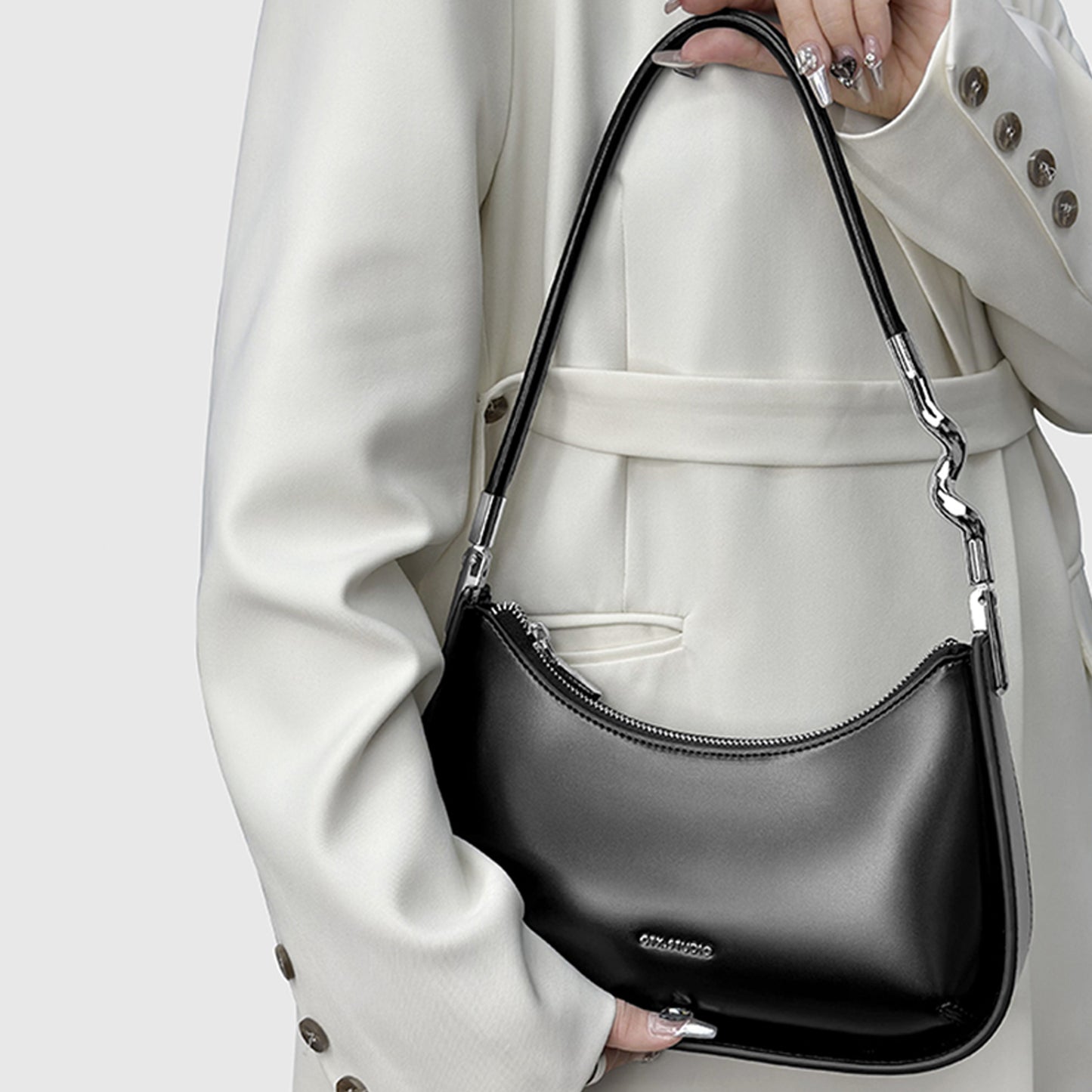 Minimalist Leather Shoulder Strap Baguette - Quaworth