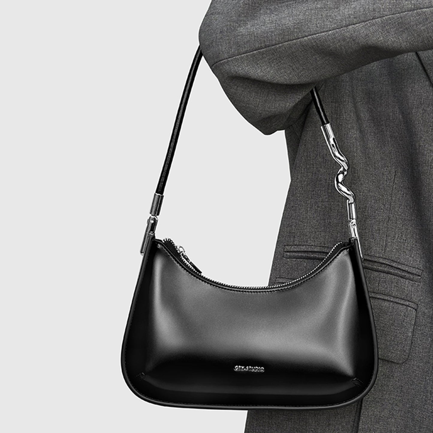 Minimalist Leather Shoulder Strap Baguette - Quaworth
