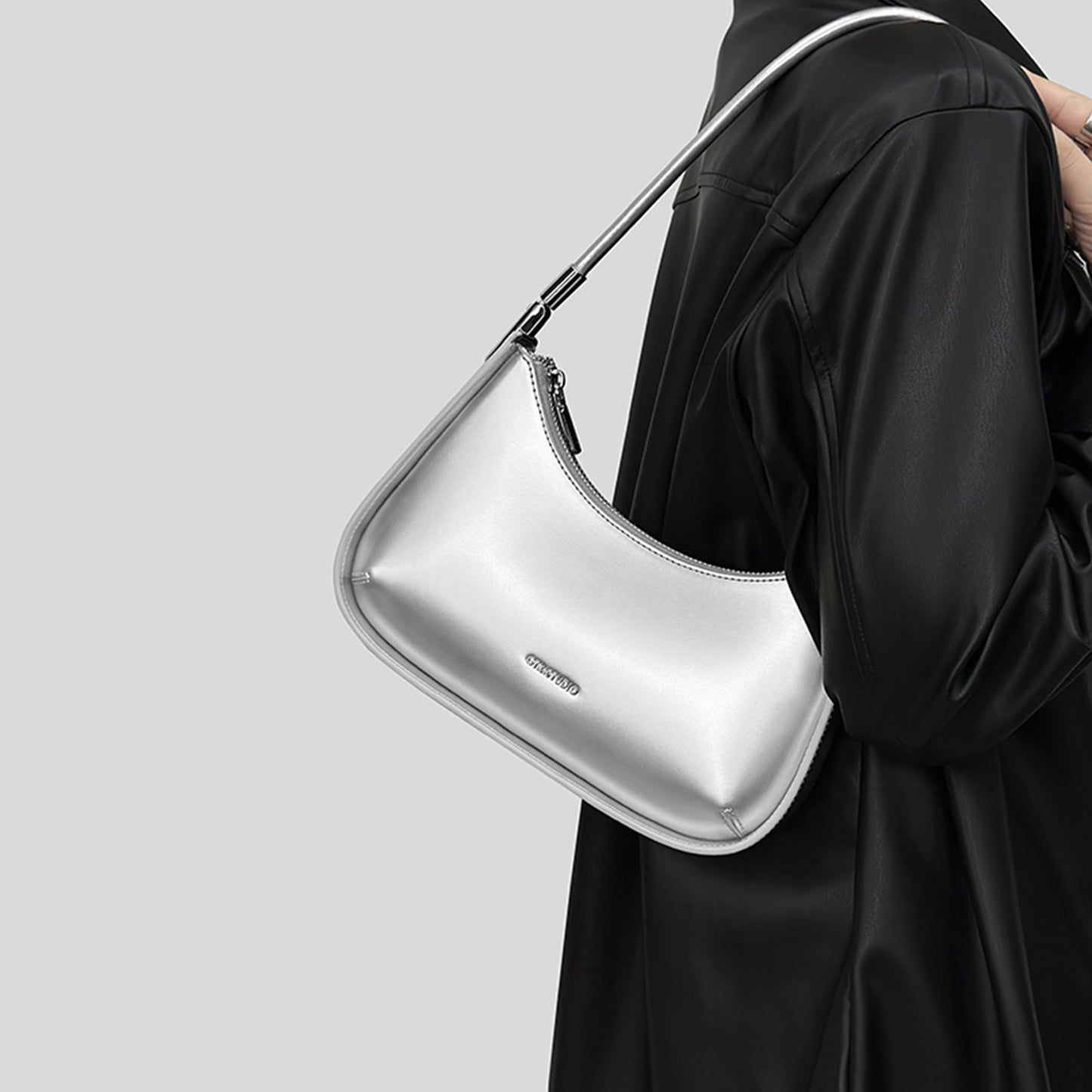 Minimalist Leather Shoulder Strap Baguette - Quaworth