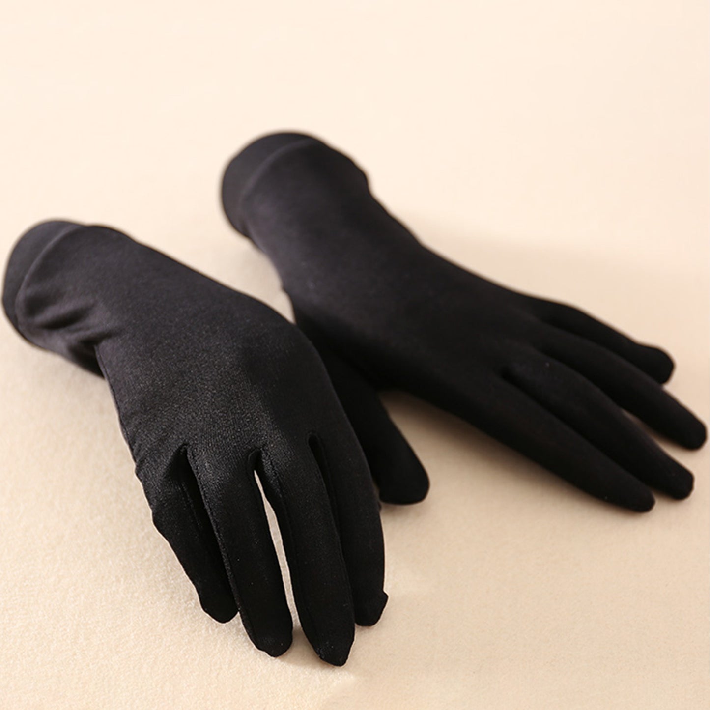 Mulberry Silk Solid Color Wrist Gloves - Quaworth