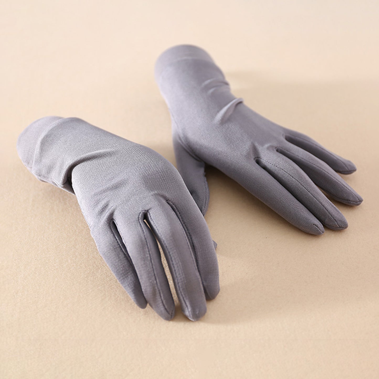 Mulberry Silk Solid Color Wrist Gloves - Quaworth