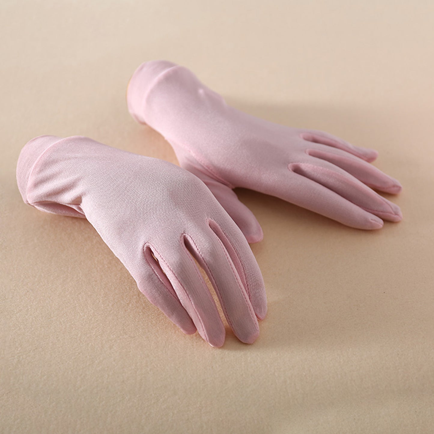 Mulberry Silk Solid Color Wrist Gloves - Quaworth
