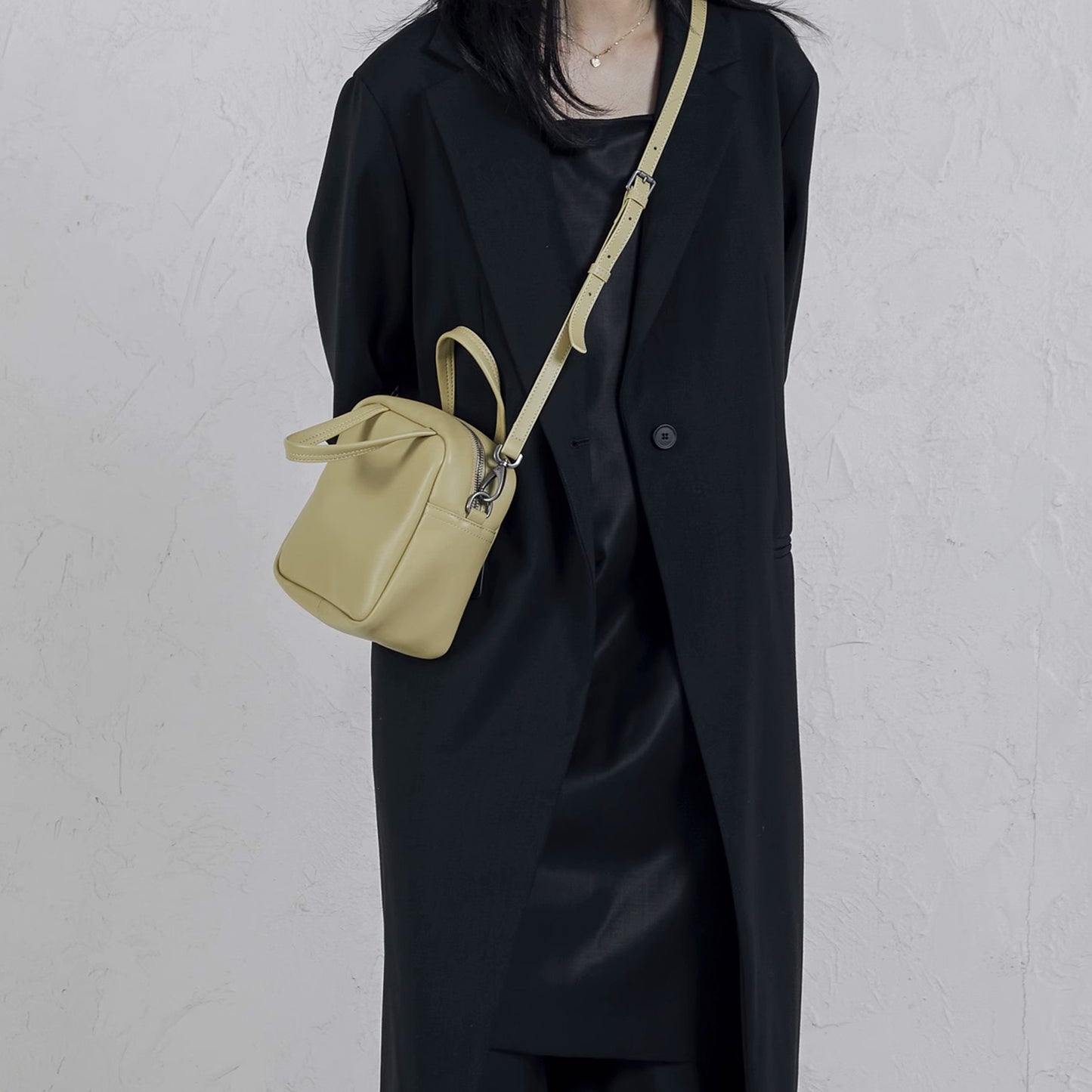 Black Sugar Cream Crossbody Rounded Corner Square Bag - Quaworth
