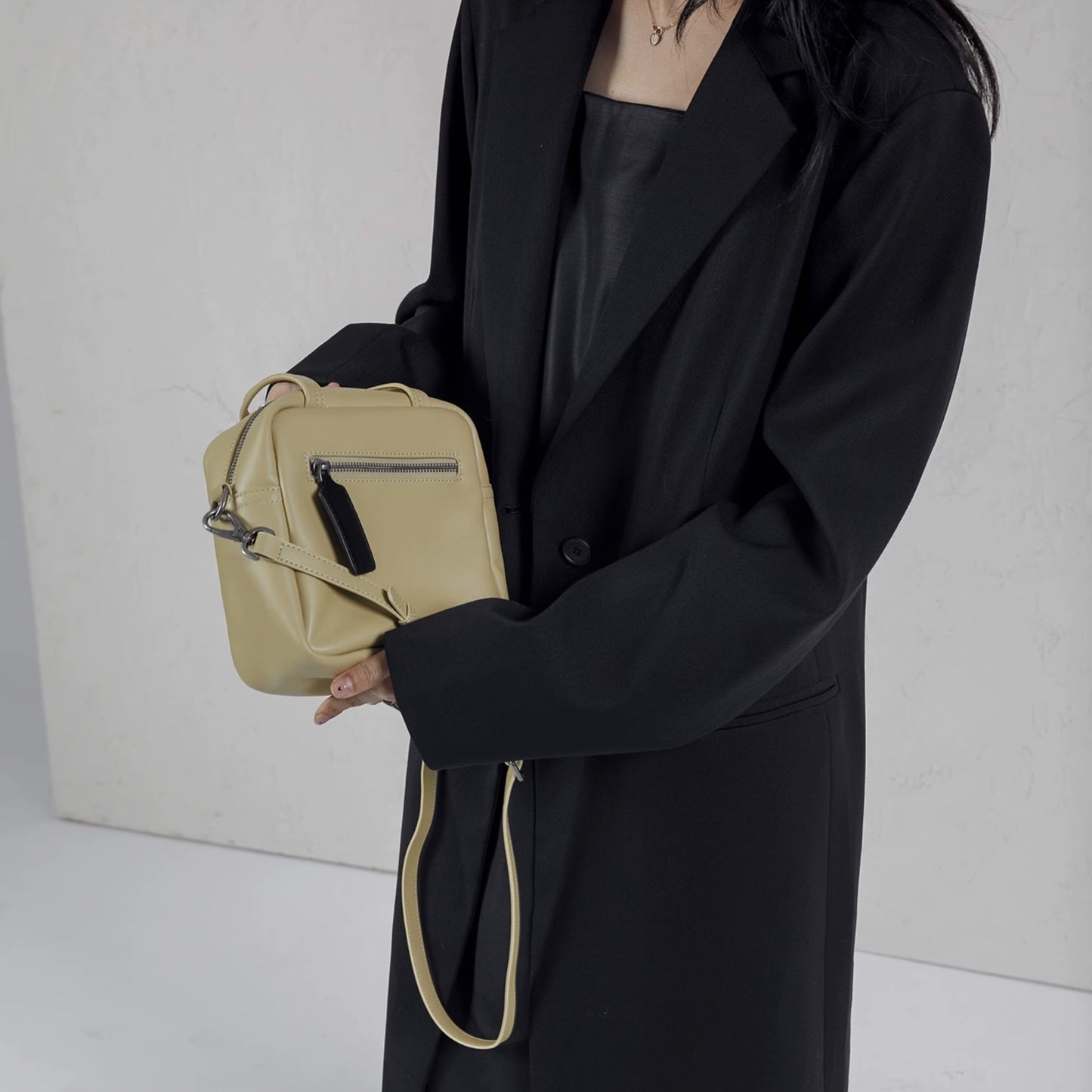 Black Sugar Cream Crossbody Rounded Corner Square Bag - Quaworth