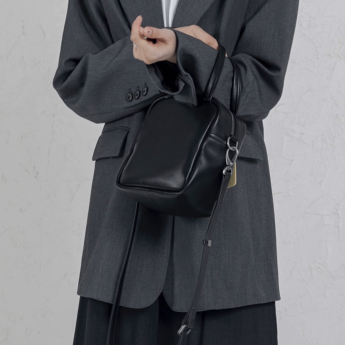 Black Sugar Cream Crossbody Rounded Corner Square Bag - Quaworth