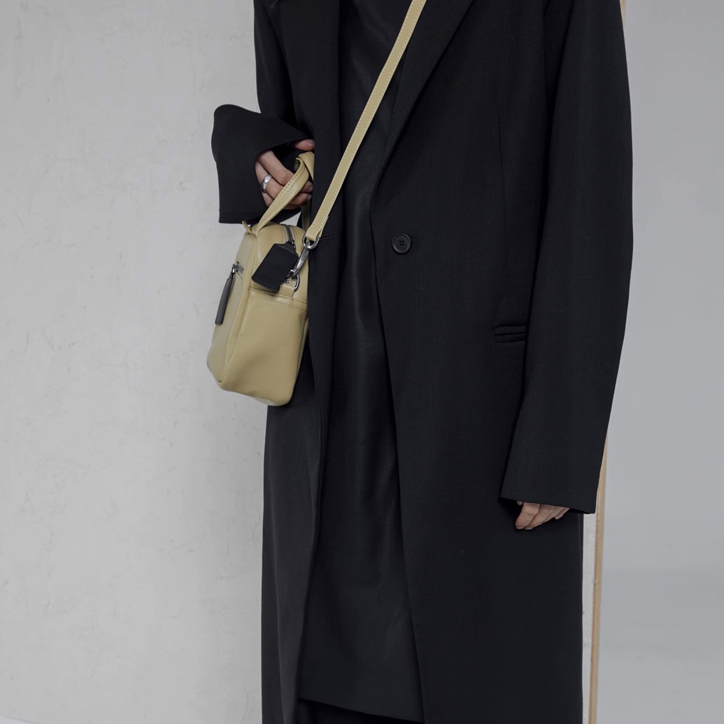 Black Sugar Cream Crossbody Rounded Corner Square Bag - Quaworth
