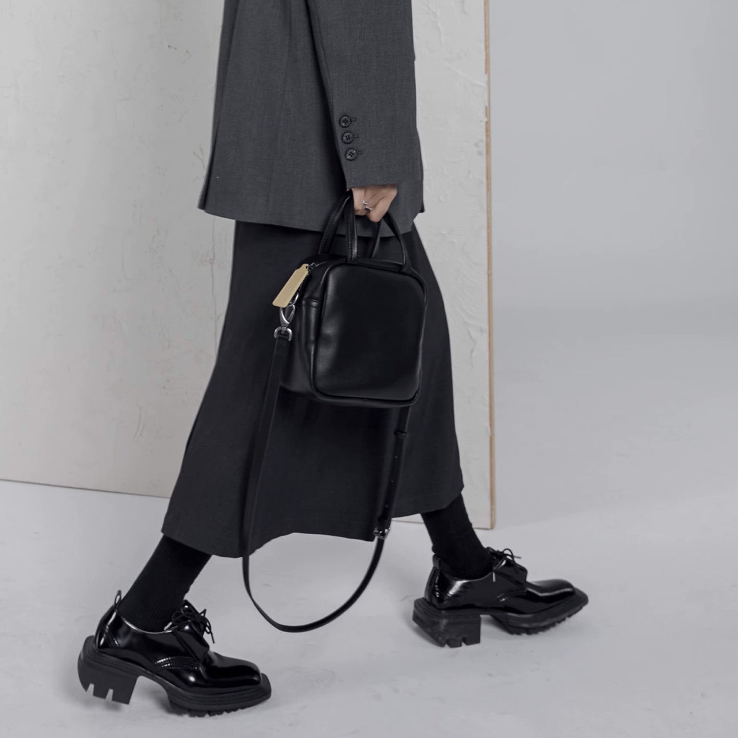 Black Sugar Cream Crossbody Rounded Corner Square Bag - Quaworth