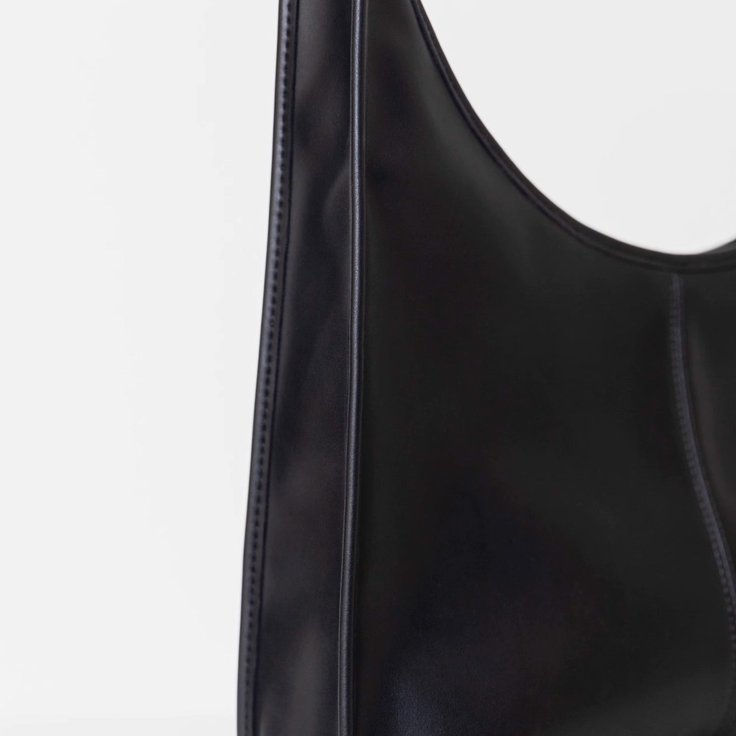 Black Swan Minimalist Wide Shoulder Strap Tote Bag - Quaworth