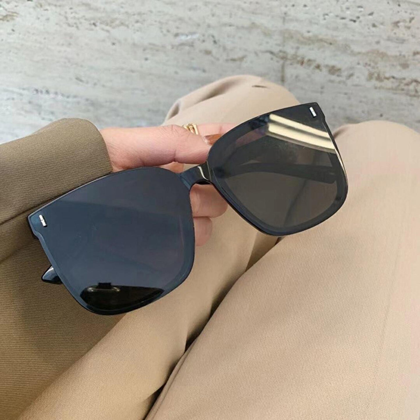 Square Large Frame Sunglasses - Quaworth