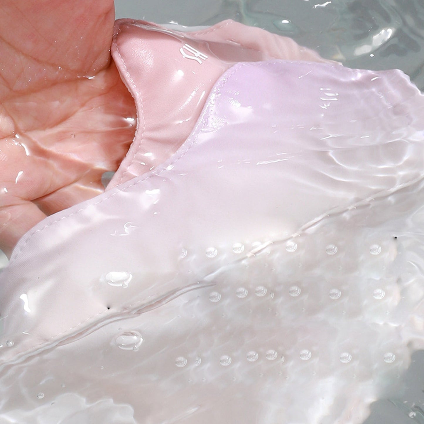 Gradient Ice Silk Sunscreen Mask - Quaworth