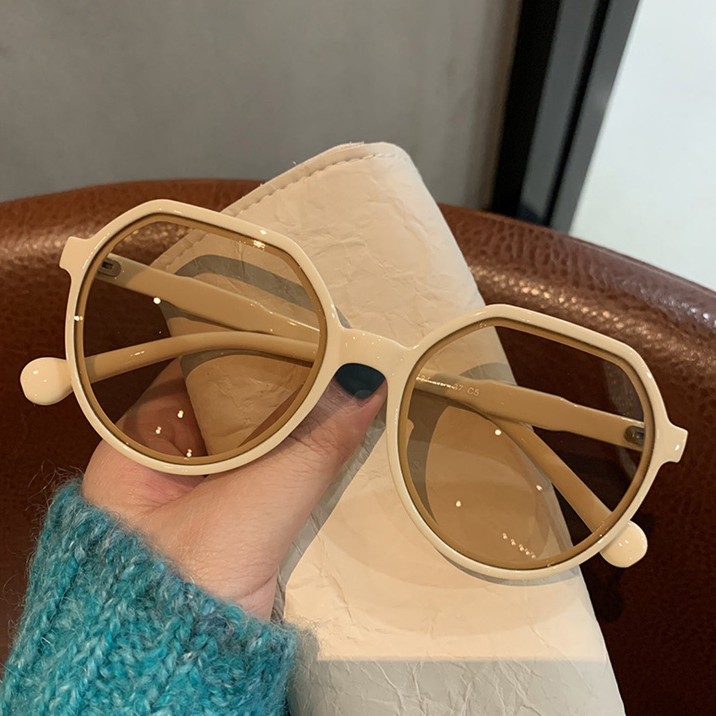 Round Flat Top Frame Sunglasses - Quaworth