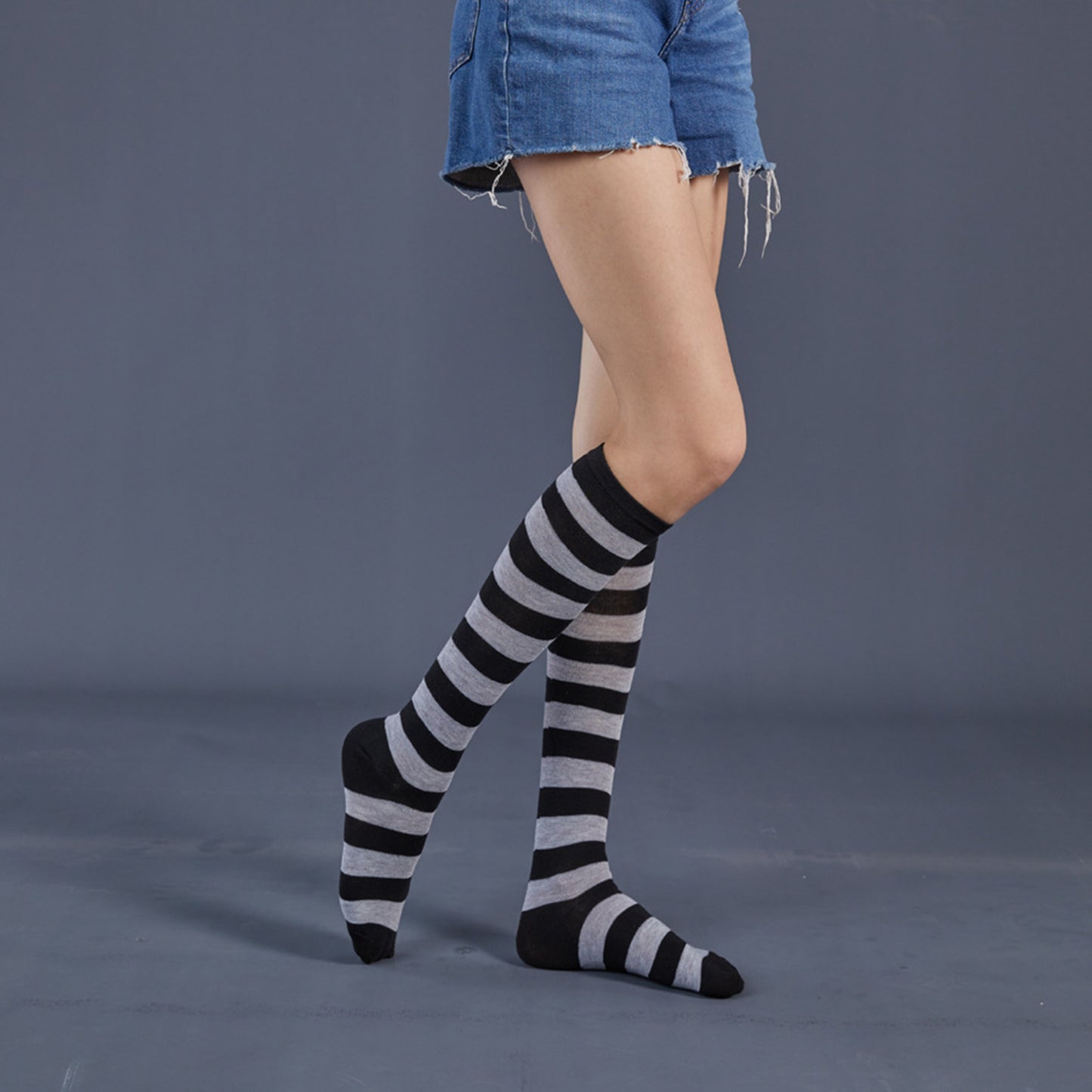 Three Bar Stripe Medium Tube Stocking - Quaworth