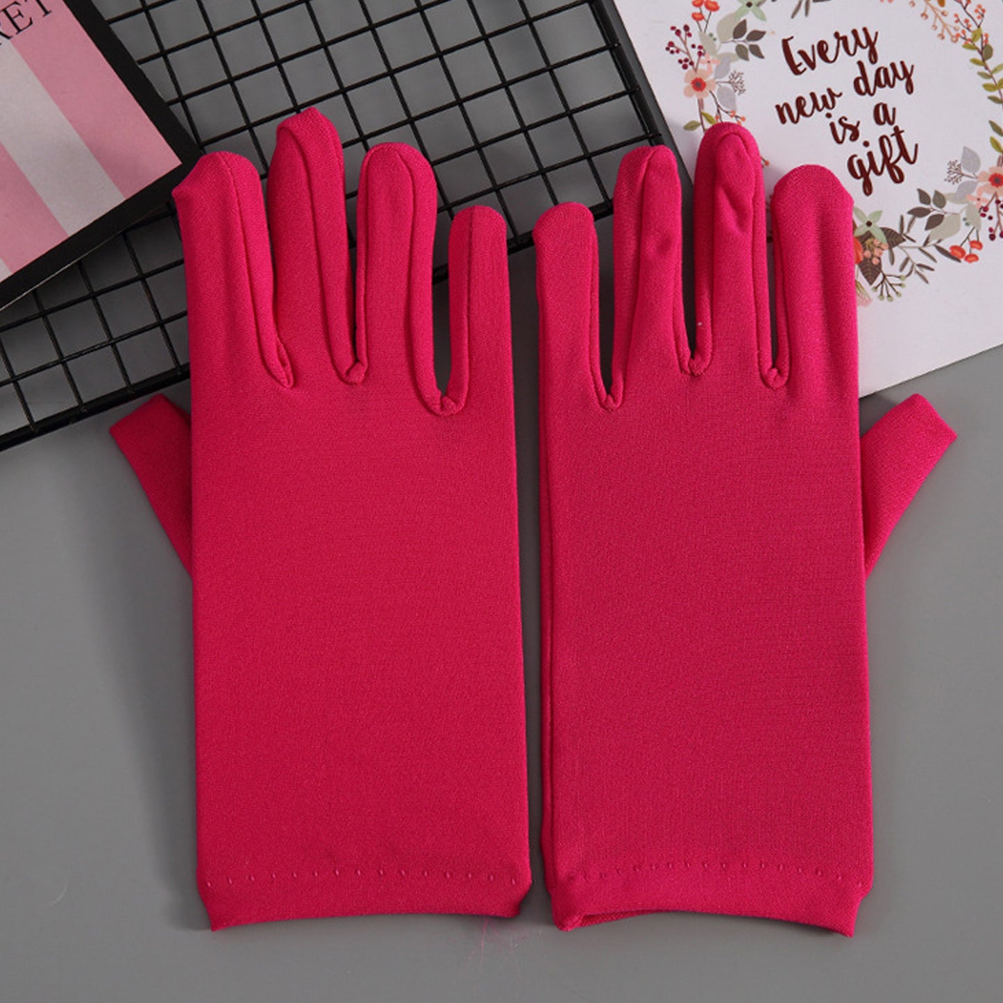 Milk Fiber Solid Color Wrist Gloves - Quaworth