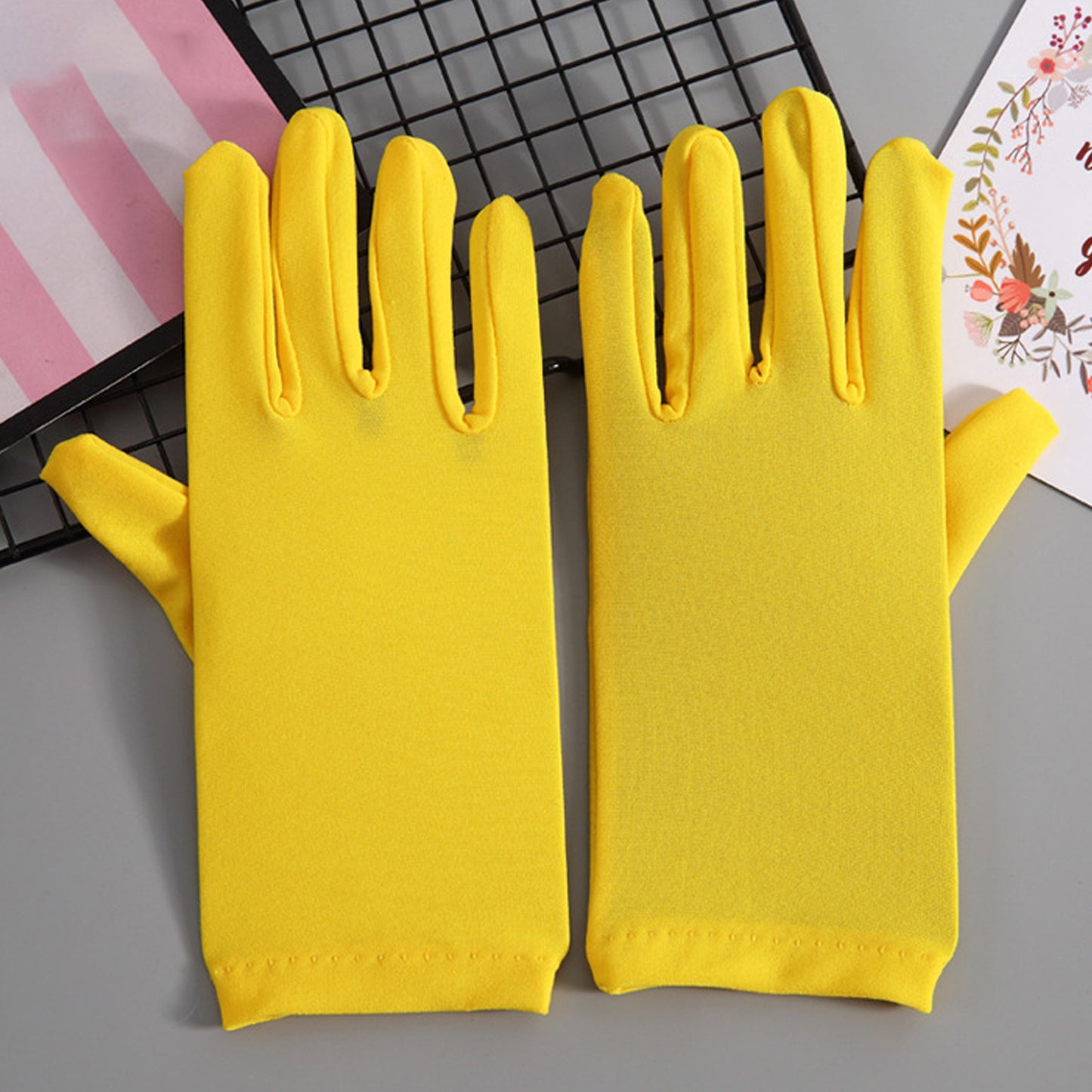 Milk Fiber Solid Color Wrist Gloves - Quaworth