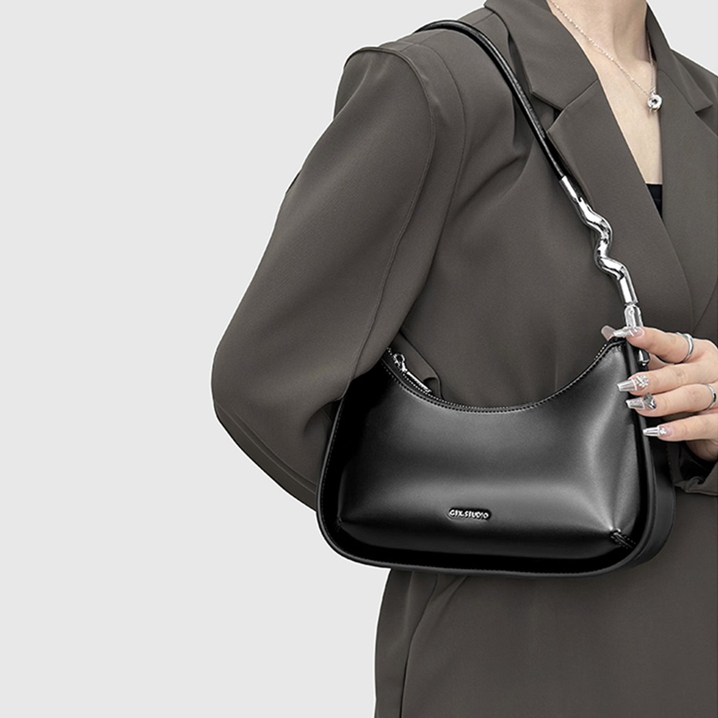 Minimalist Leather Shoulder Strap Baguette - Quaworth