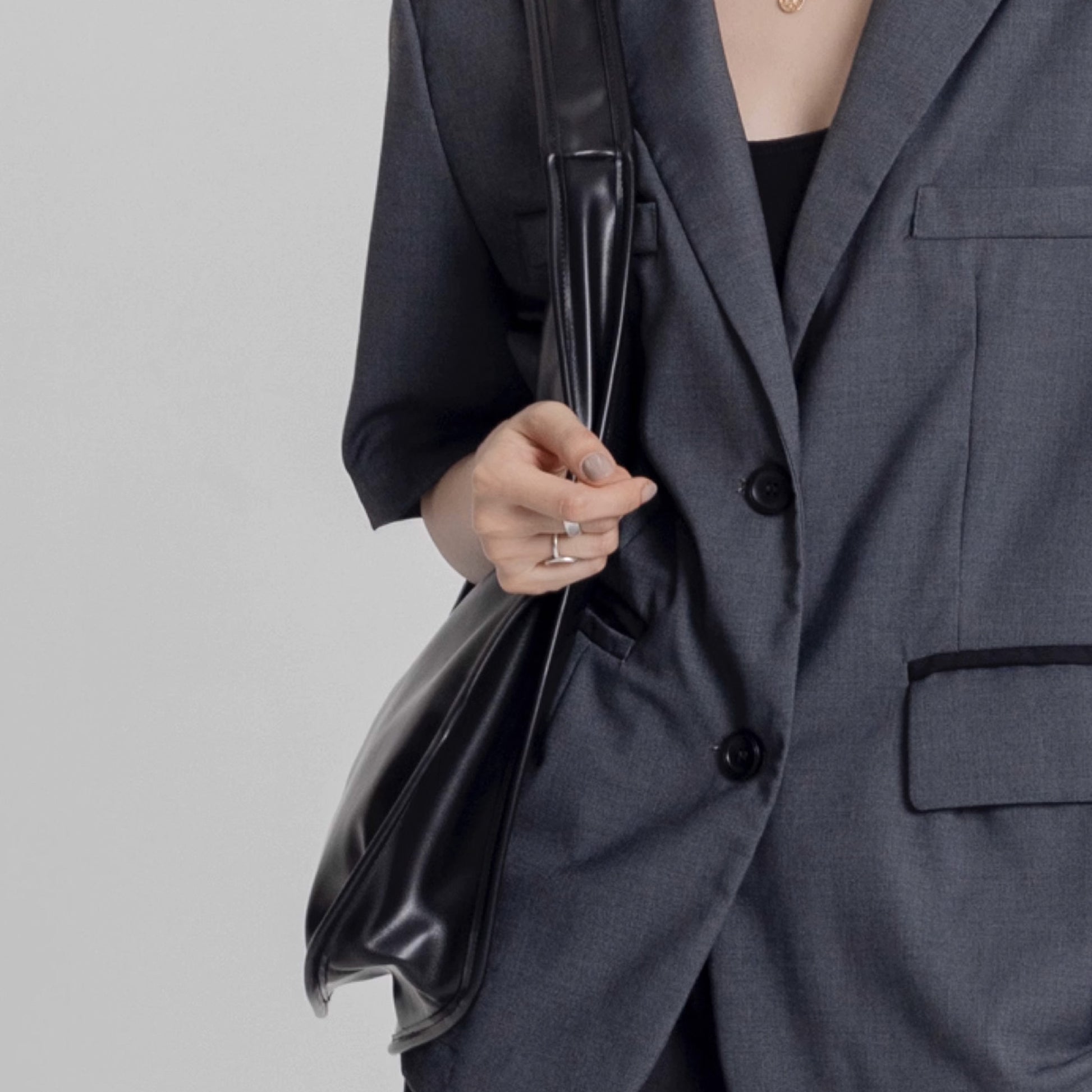 Black Swan Minimalist Wide Shoulder Strap Tote Bag - Quaworth