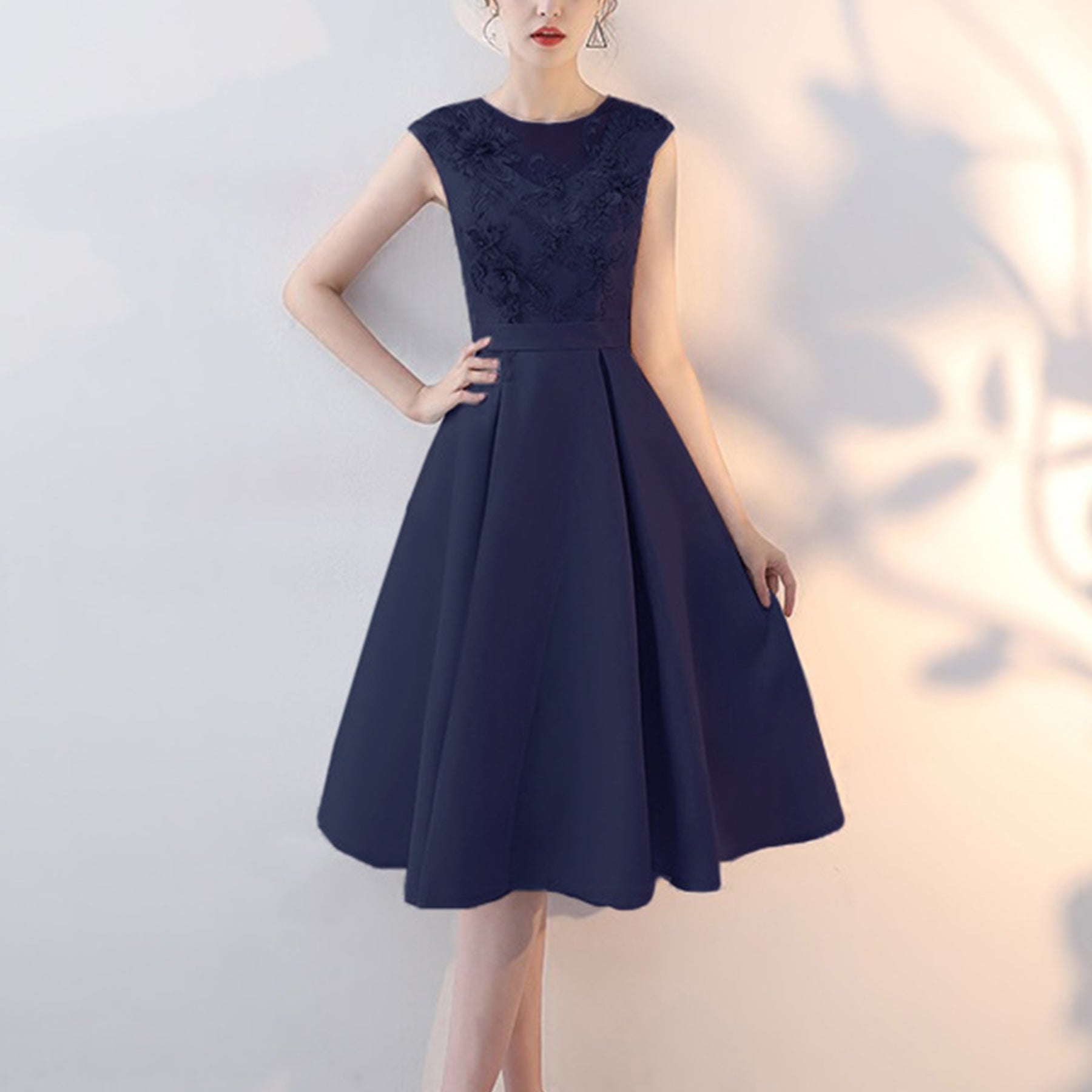 Sleeveless Round Neck Floral Embroidered A-Line Midi Dress - Quaworth
