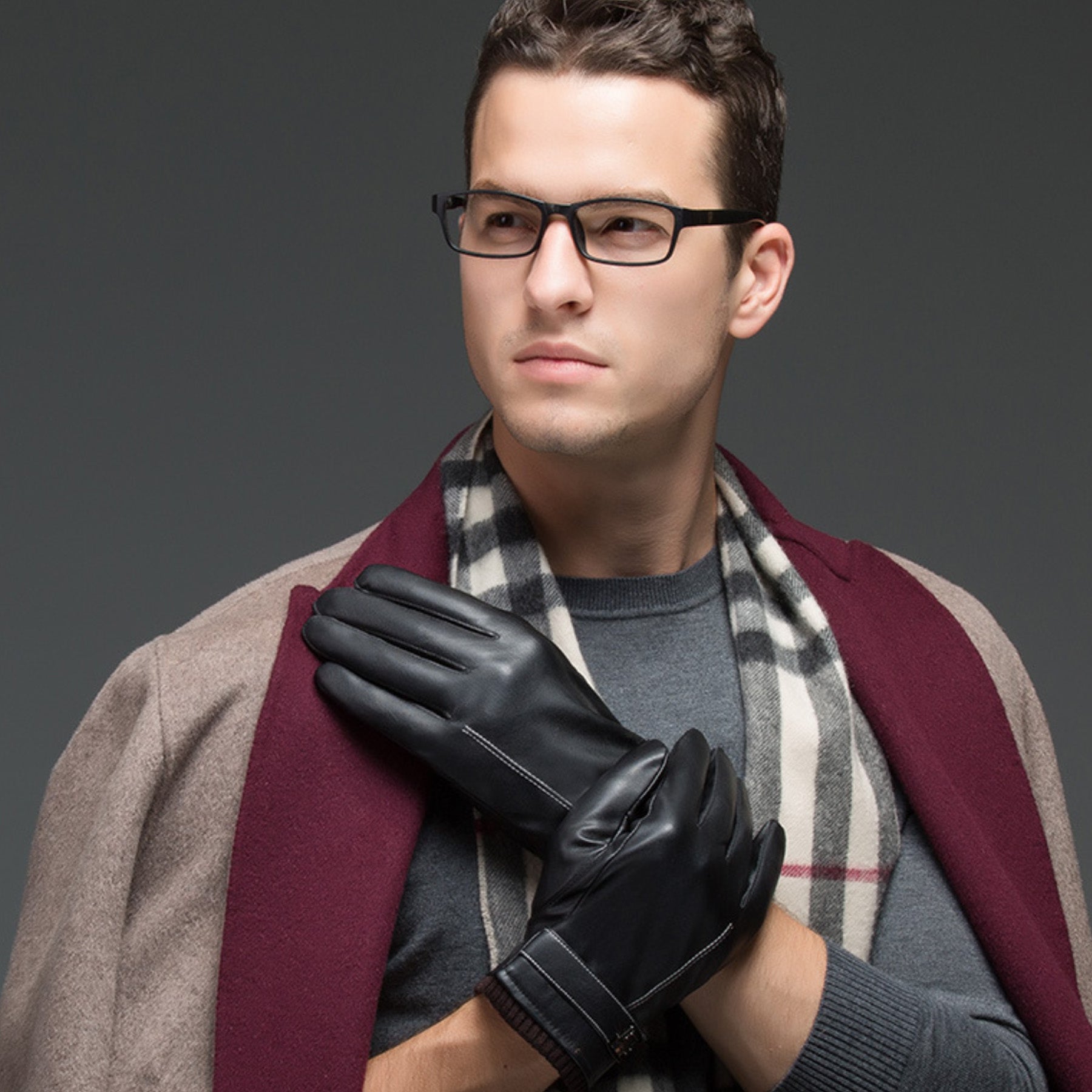 Unisex Seam Detail Fleece Lined Thermal Vegan Leather Touch Screen Wrist Gloves - Quaworth