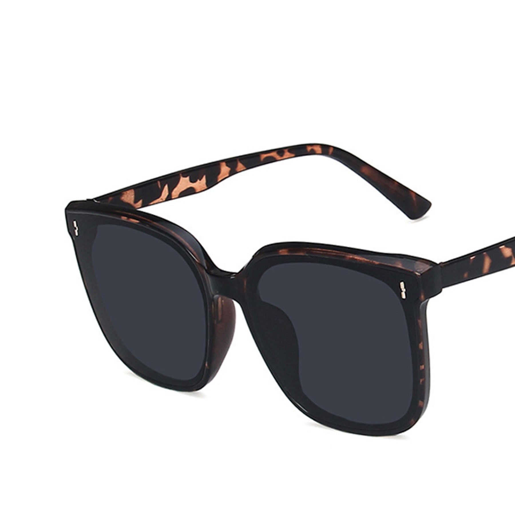 Square Large Frame Sunglasses - Quaworth