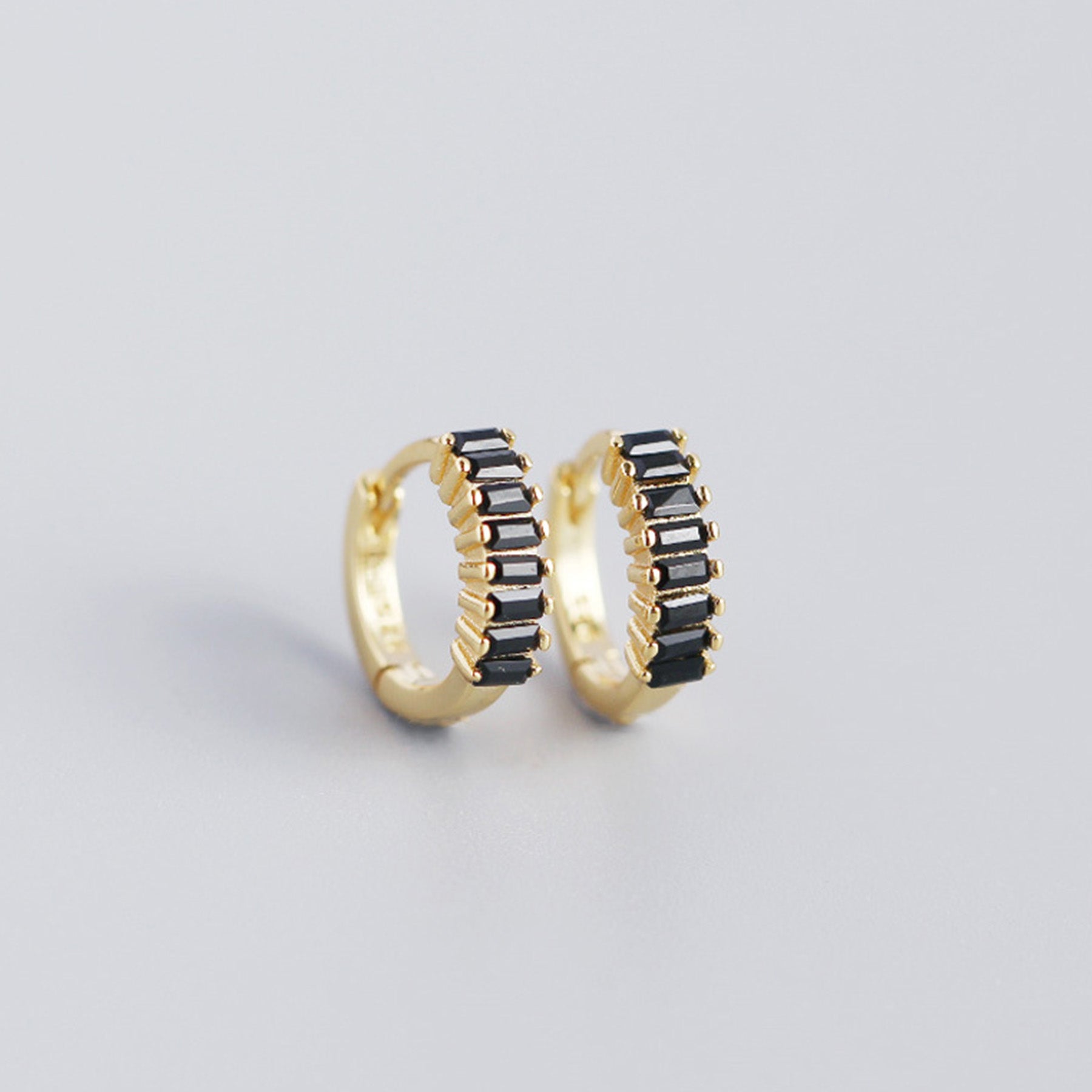 Sterling Silver Zircon Hoop Earrings - Quaworth