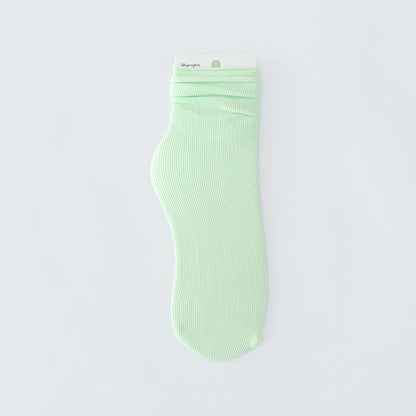 Solid Color Loose Crew Socks - Quaworth